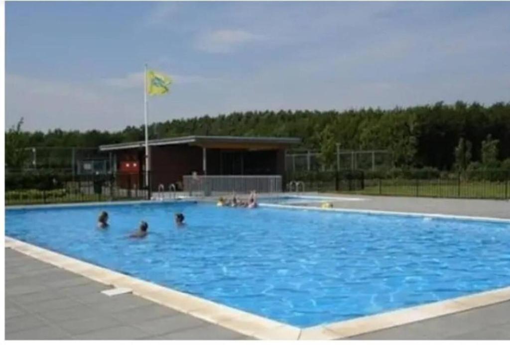 Spacious Comfort Villa Vera With Hottub Зеволде Екстериор снимка