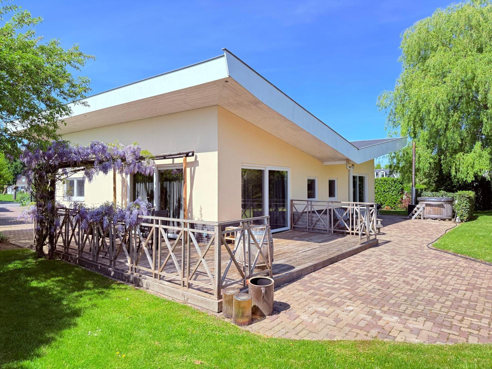 Spacious Comfort Villa Vera With Hottub Зеволде Екстериор снимка